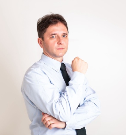 Dr. Jonas Menezes